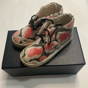 AKid Deadstock camo print boots Size 10/11